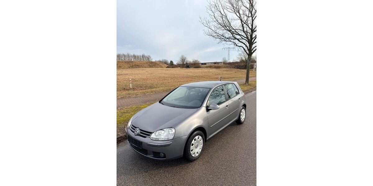 VW Golf 237.000 km 2.350 &euro; Parchtitz 18528