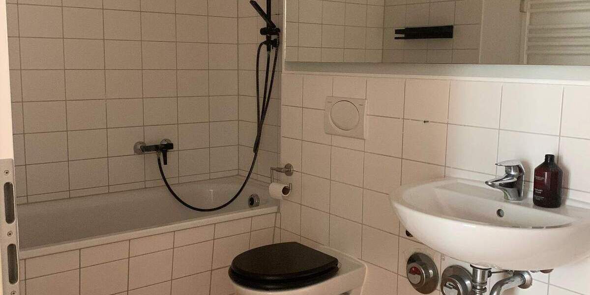 Etagenwohnung Stralsund Altstadt - 2 Zimmer, 72 m&sup2;, 720&euro; | Angebot:25682079