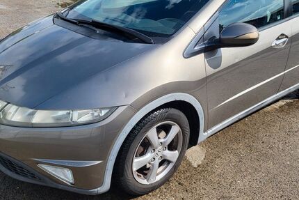 Honda Civic 183.000 km 2.900 &euro; Stralsund 18437