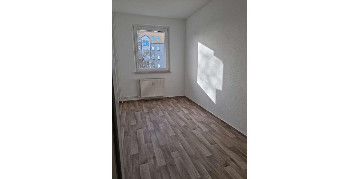Etagenwohnung Grimmen - 2.5 Zimmer, 61 m&sup2;, 449&euro; | Angebot:23870359