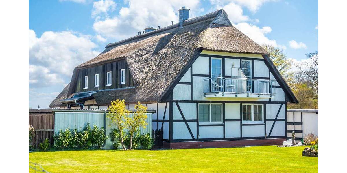 Einfamilienhaus Gingst - 18 Zimmer, 693 m&sup2;, 1.200.000&euro; | Angebot:25900011