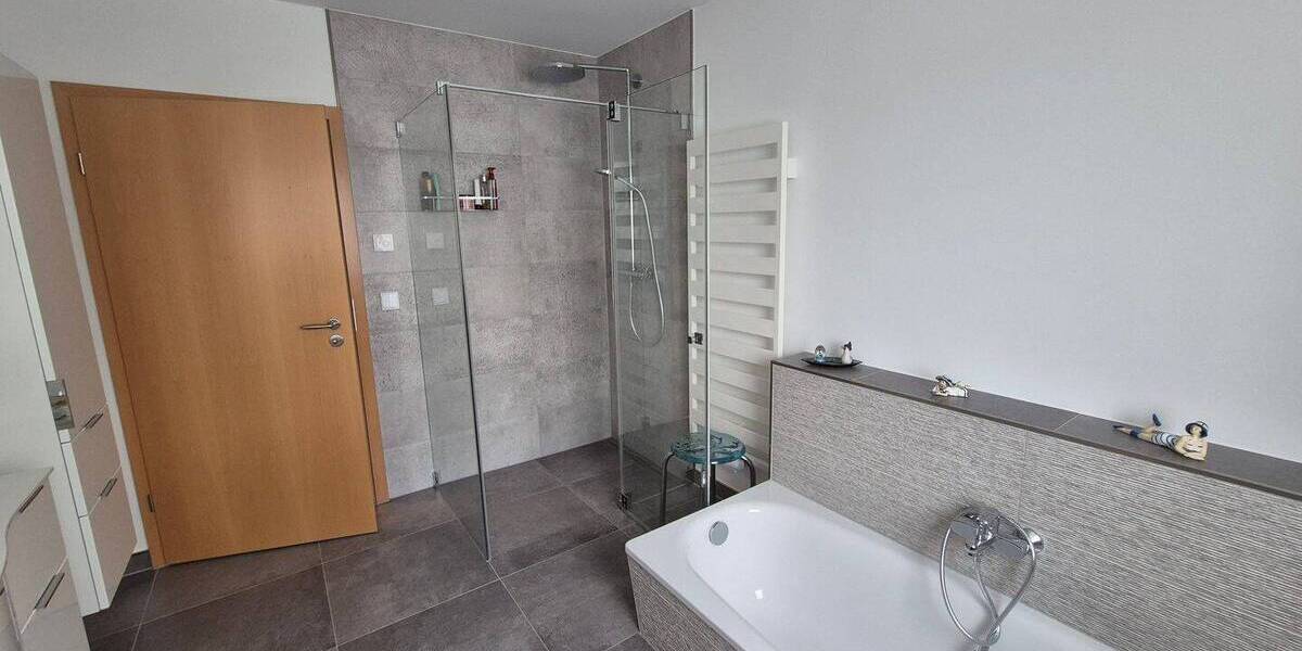 Etagenwohnung Stralsund Kniepervorstadt - 3 Zimmer, 106 m&sup2;, 469.000&euro; | Angebot:26107248