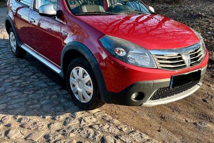 Dacia Sandero 68.000 km 5.250 &euro; Stralsund 18439