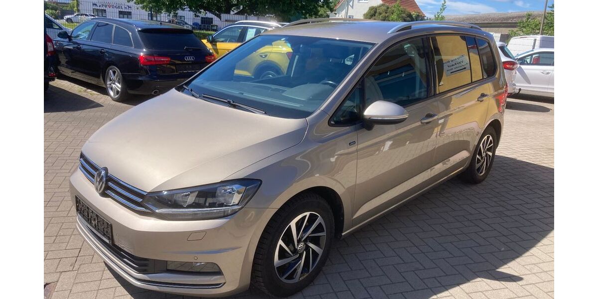 VW Touran 111.077 km 15.990 &euro; Bergen 18528