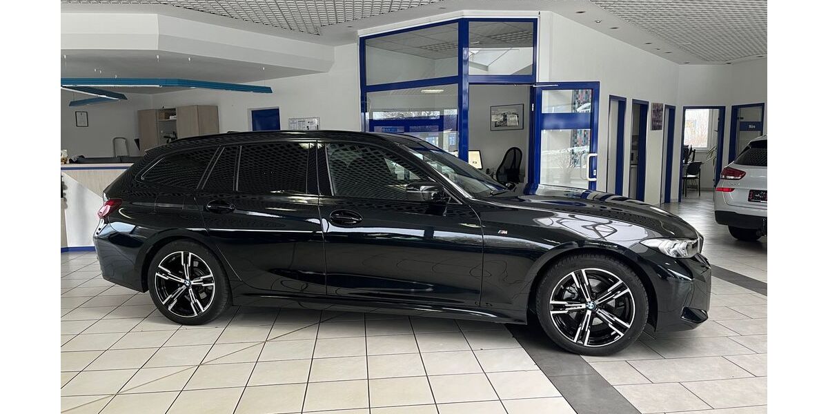 BMW 320 6.105 km 45.890 &euro; Bergen 18528