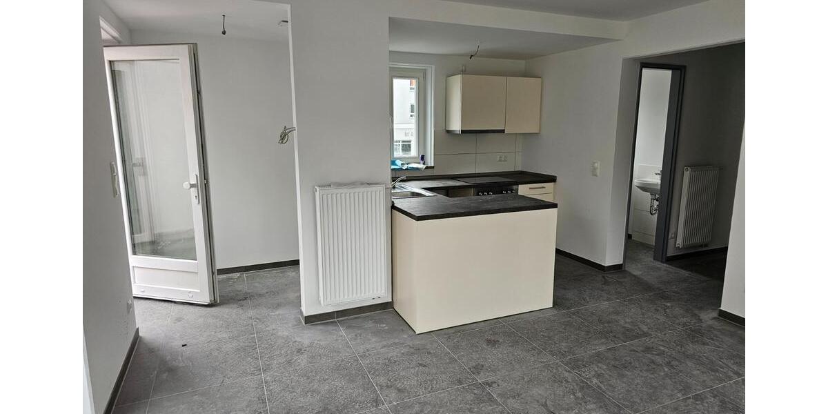 Etagenwohnung Stralsund - 4 Zimmer, 95 m&sup2;, 1.200&euro; | Angebot:25963471