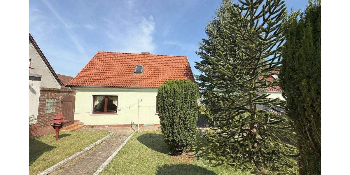 Einfamilienhaus Bergen auf Rügen Bergen - 4 Zimmer, 85 m&sup2;, 125.000&euro; | Angebot:25880690