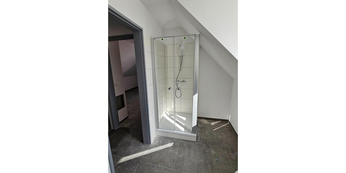 Etagenwohnung Stralsund - 4 Zimmer, 95 m&sup2;, 1.200&euro; | Angebot:25963471