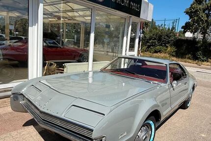 Oldsmobile Toronado 76.000 km 21.000 &euro; Bergen Rügen 18528