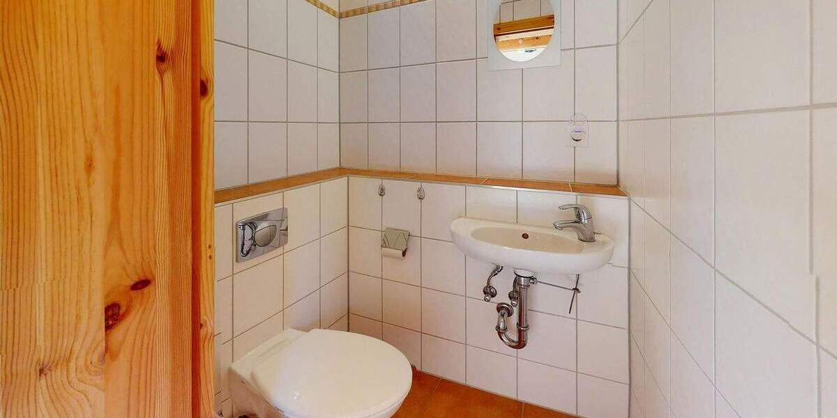 Mehrfamilienhaus, Wohnhaus Schaprode Poggenhof - 8 Zimmer, 178 m&sup2;, 475.000&euro; | Angebot:25708596