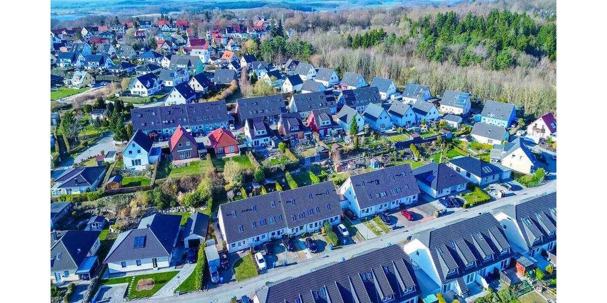 Reihenmittelhaus Bergen auf Rügen Bergen - 4 Zimmer, 97 m&sup2;, 247.000&euro; | Angebot:26319183
