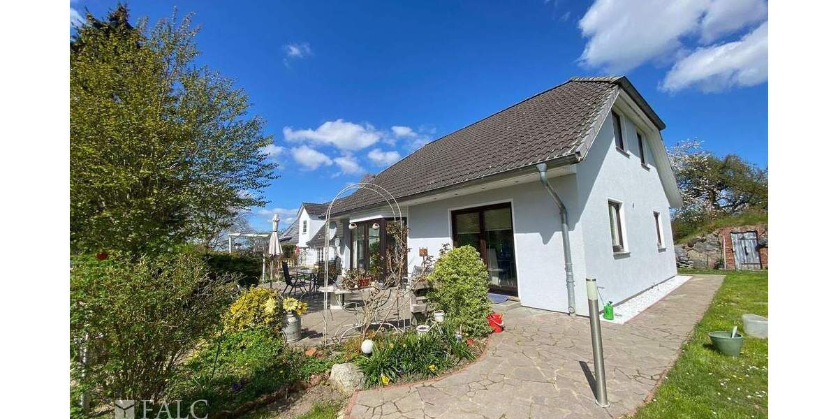 Einfamilienhaus Splietsdorf - 7 Zimmer, 220 m&sup2;, 330.000&euro; | Angebot:25668637