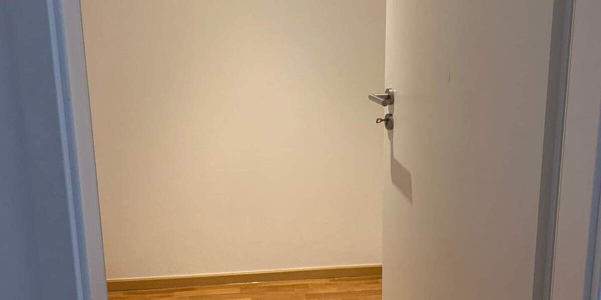 Etagenwohnung Stralsund Altstadt - 2 Zimmer, 72 m&sup2;, 720&euro; | Angebot:25682079