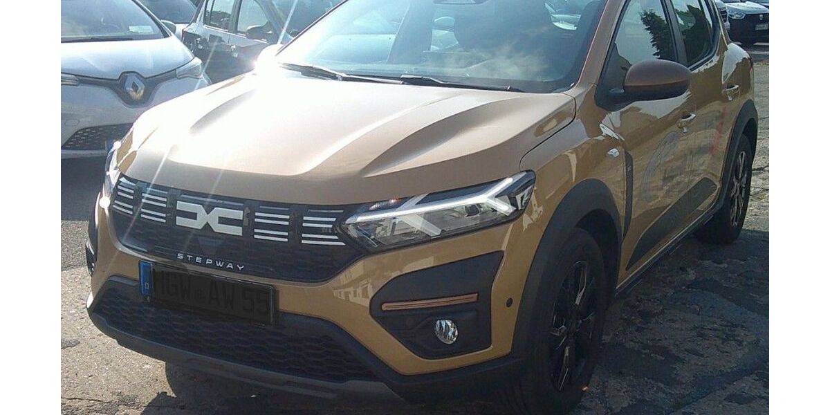 Dacia Sandero 5.700 km 17.990 &euro; Langendorf / Stralsund 18442