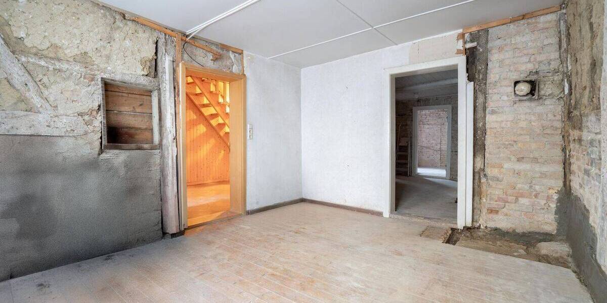 Reihenmittelhaus Barth Stadtkern - 9 Zimmer, 215 m&sup2;, 127.500&euro; | Angebot:26499232
