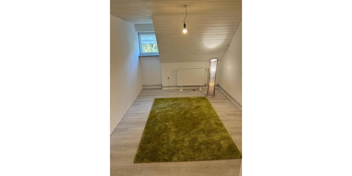 Dachgeschoßwohnung Wittenhagen - 4 Zimmer, 84 m&sup2;, 599&euro; | Angebot:24316663