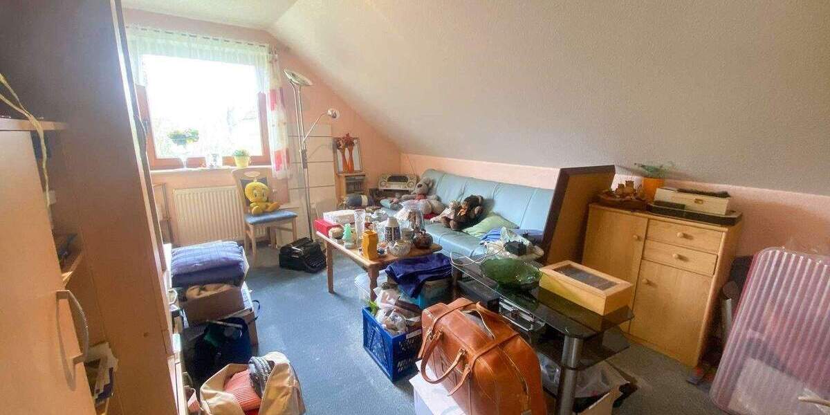 Einfamilienhaus Splietsdorf - 7 Zimmer, 220 m&sup2;, 330.000&euro; | Angebot:25668637