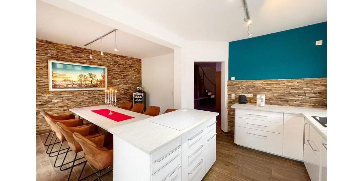 Maisonettenwohnung Bergen auf Rügen - 8 Zimmer, 180 m&sup2;, 1.620&euro; | Angebot:26320743