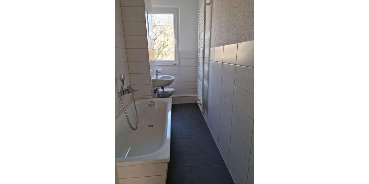 Etagenwohnung Grimmen - 2.5 Zimmer, 61 m&sup2;, 449&euro; | Angebot:23870359