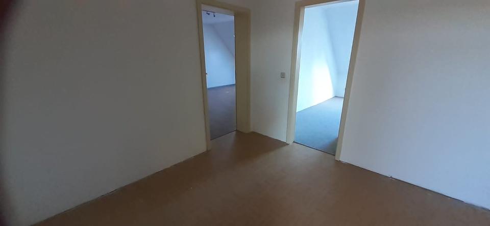 Etagenwohnung Grimmen - 1 Zimmer, 25 m&sup2;, 220&euro; | Angebot:24769425
