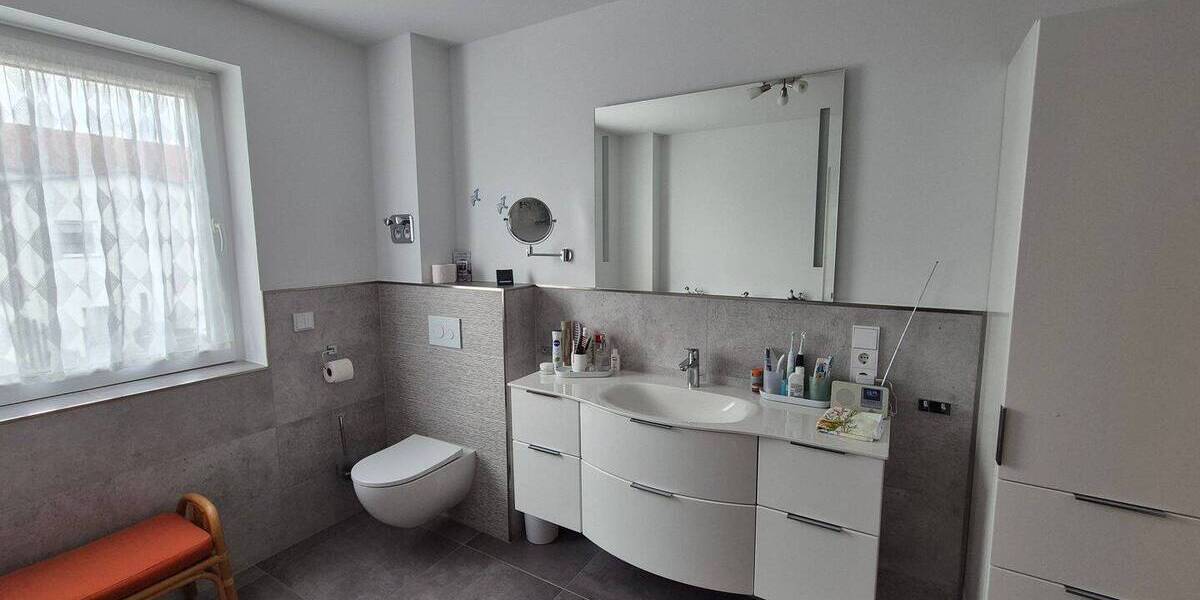 Etagenwohnung Stralsund Kniepervorstadt - 3 Zimmer, 106 m&sup2;, 469.000&euro; | Angebot:26107248