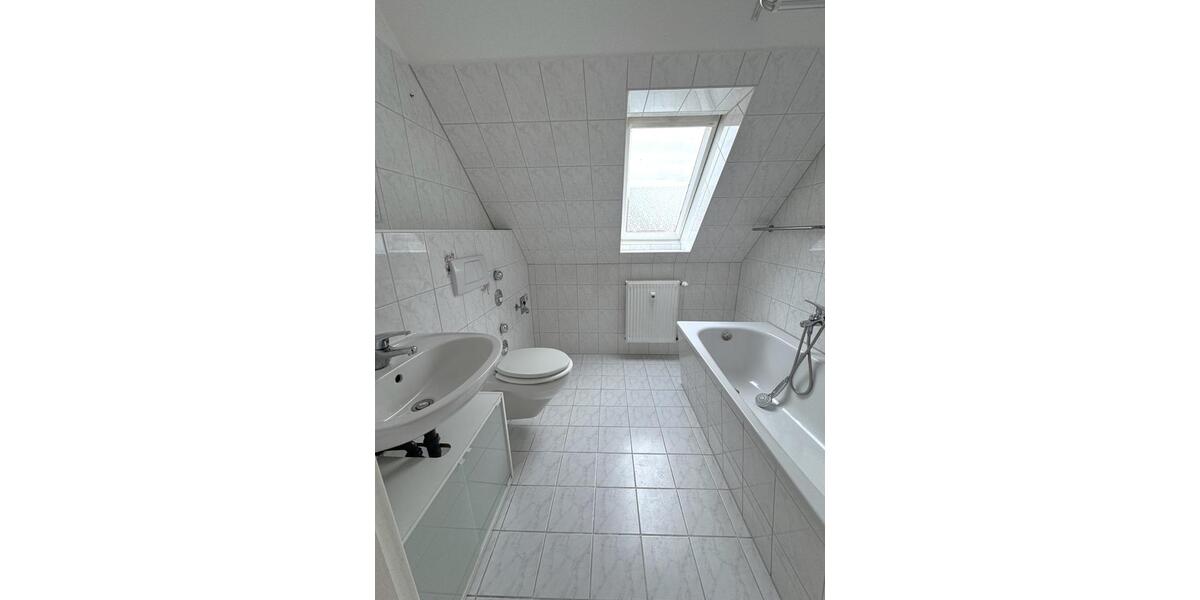 Dachgeschoßwohnung Barth - 2 Zimmer, 30 m&sup2;, 330&euro; | Angebot:25901365