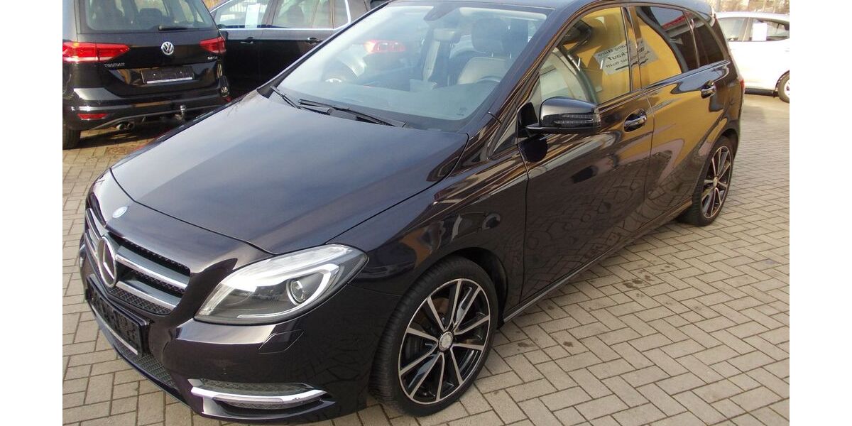 Mercedes-Benz B 180 93.004 km 12.990 &euro; Bergen 18528