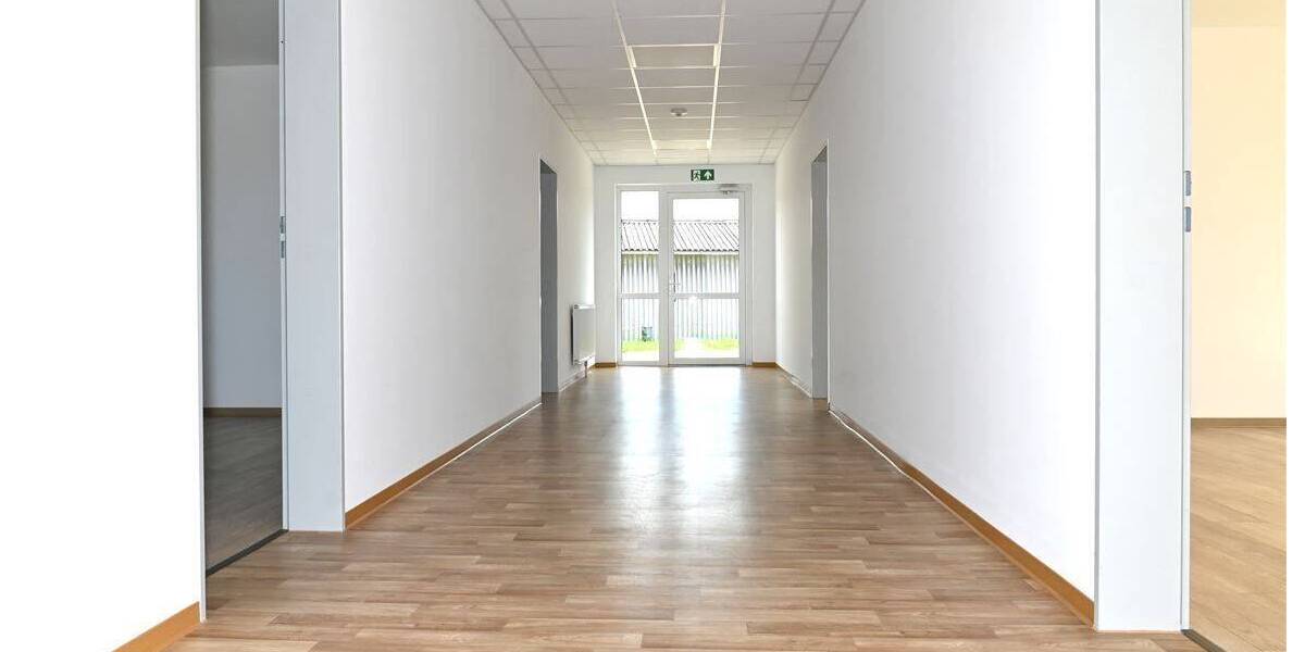 Gewerbeobjekt Stralsund Franken Mitte - 4 Zimmer, 175 m&sup2;, 1.450&euro; | Angebot:25663901