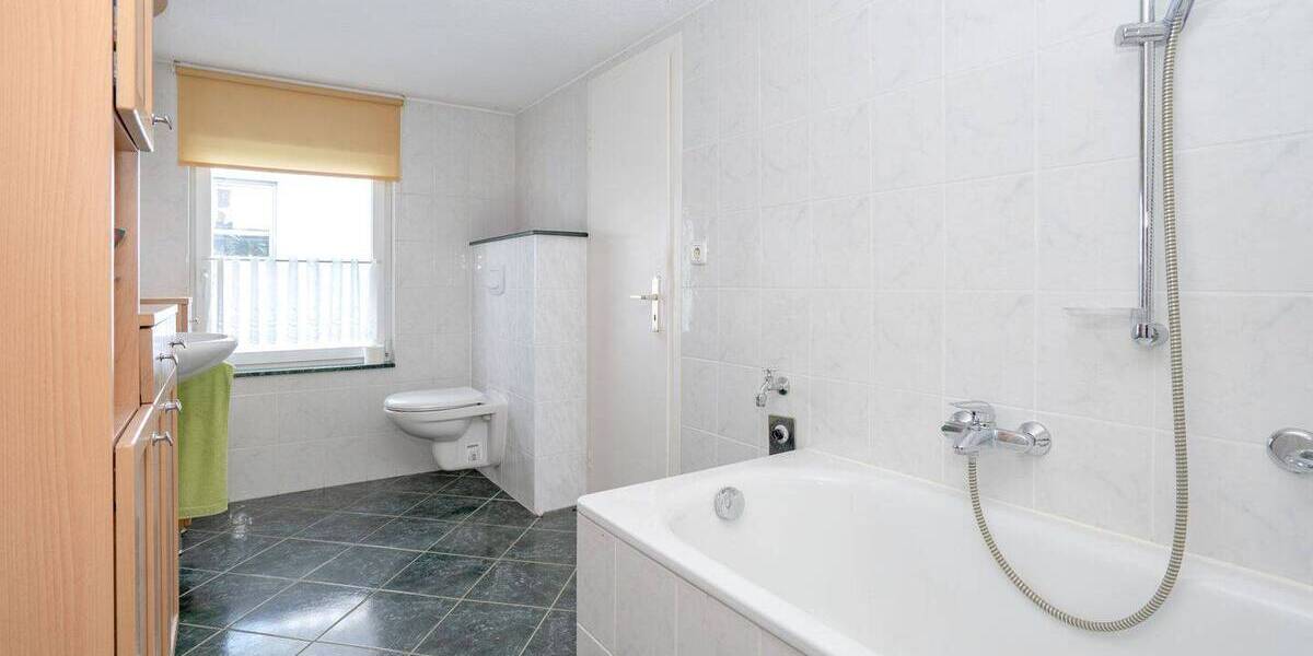 Reihenmittelhaus Barth Stadtkern - 9 Zimmer, 215 m&sup2;, 127.500&euro; | Angebot:26499232