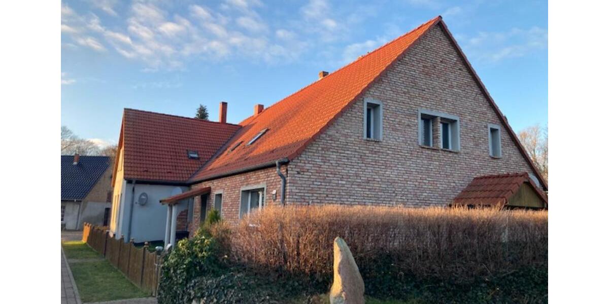 Dachgeschoßwohnung Wittenhagen - 4 Zimmer, 84 m&sup2;, 599&euro; | Angebot:24316663