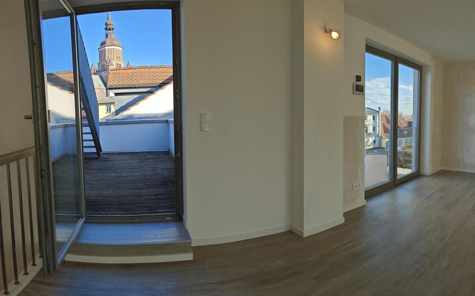 Etagenwohnung Stralsund - 3 Zimmer, 118 m&sup2;, 1.750&euro; | Angebot:26004976