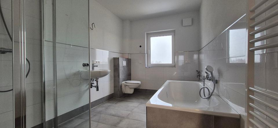 Etagenwohnung Stralsund Langendorfer Berg - 3 Zimmer, 86 m&sup2;, 1.146&euro; | Angebot:23856910