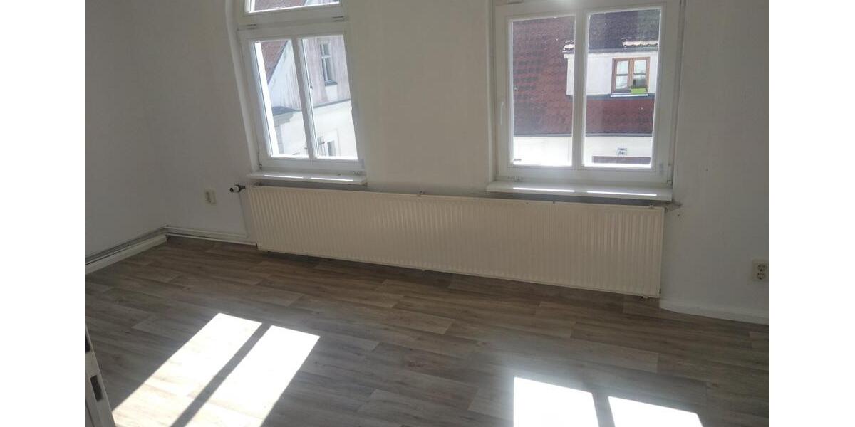 Dachgeschoßwohnung Putbus - 3 Zimmer, 79 m&sup2;, 600&euro; | Angebot:25838805
