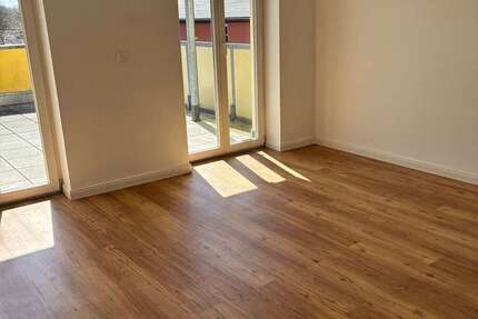 Wohnung Stralsund - 2 Zimmer, 71 m&sup2;, 820&euro; | Angebot:24506429